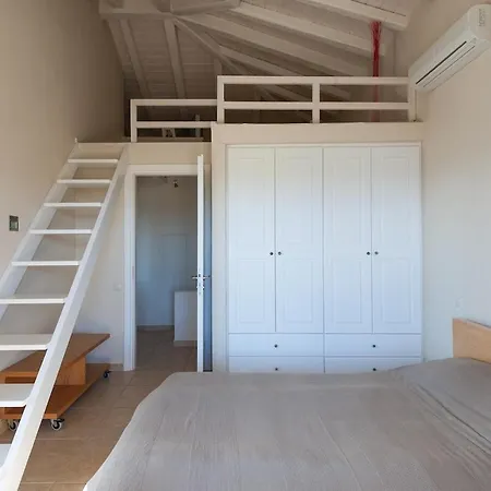 Chrysanthemum Pool-seaview 公寓