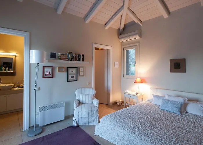 Chrysanthemum Pool-seaview *